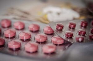 サプリを風邪薬や頭痛薬と一緒に飲む時の視点は？